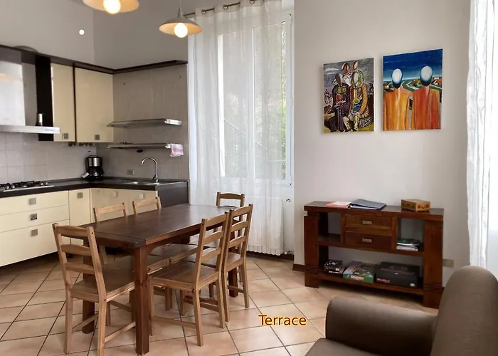 Casa Al Campanile Terrace, Leonardoshome 아파트 *